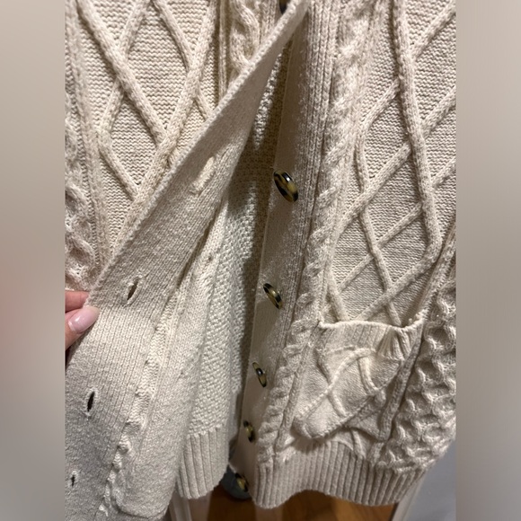 GAP button down sweater - Picture 2 of 4